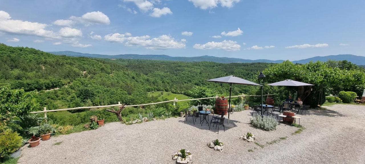 Apartment In The Smallest Town In The World Hum Εξωτερικό φωτογραφία