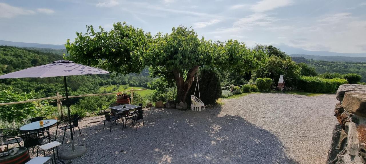 Apartment In The Smallest Town In The World Hum Εξωτερικό φωτογραφία