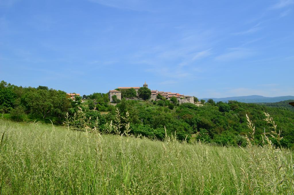 Apartment In The Smallest Town In The World Hum Εξωτερικό φωτογραφία